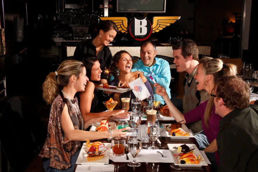 Un moment de plaisir entre amis Que ce soit pour un... Un moment de plaisir entre amis Que ce soit pour un...